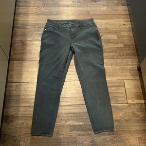 Maurice’s skinny jeans stretch